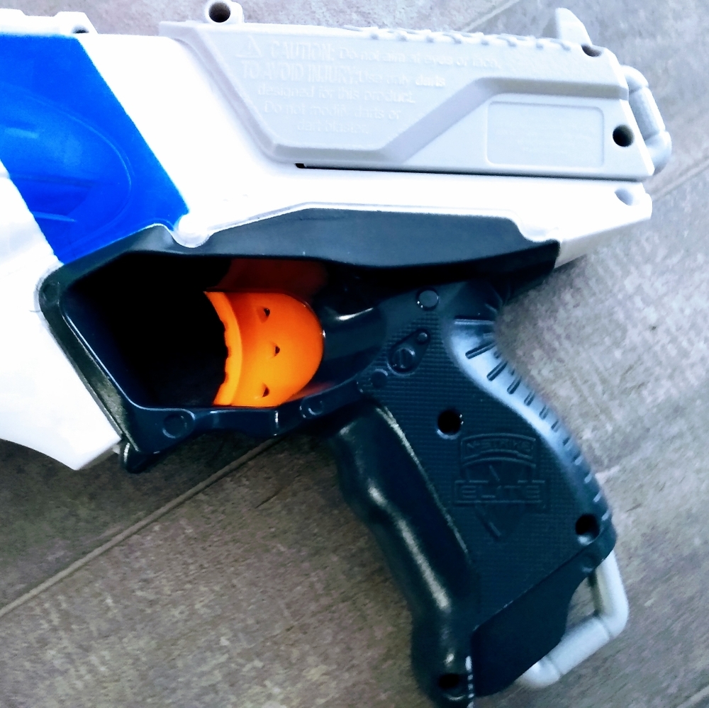 Nerf N-Strike Elite Strongarm Blaster EUC - Picture 4 of 7